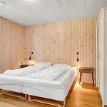 Vakantiehuis Tekla - 180m From The Sea By Interhome